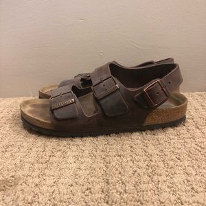 Birkenstock’s “Milano” in mocha